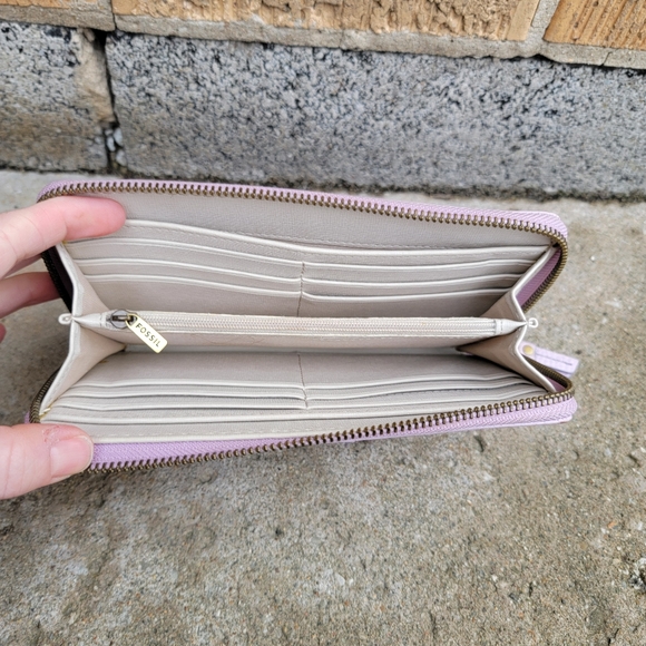 Fossil Lavender Purple Pebbled Leather Mini Zip Clutch Wallet - Picture 14 of 16